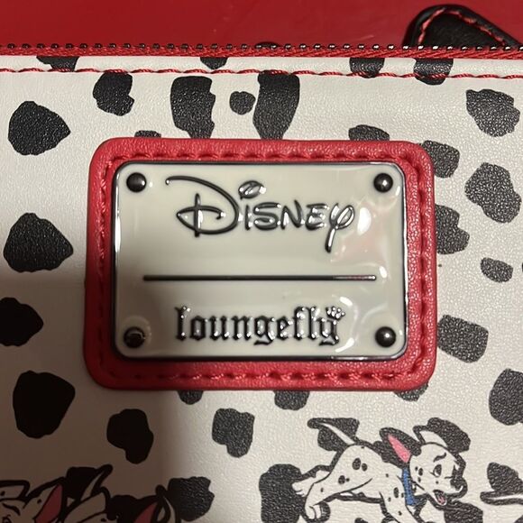 NWT Disney Villains Loungefly wallet - Picture 2 of 4